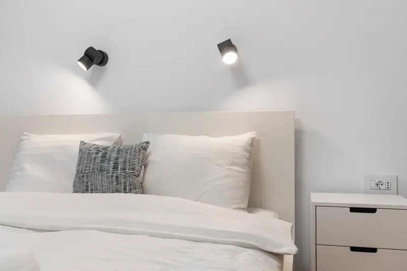 Apartament cu parchet în spic și canapea verde, Str. Vasile Pârvan, București, fotografia 4