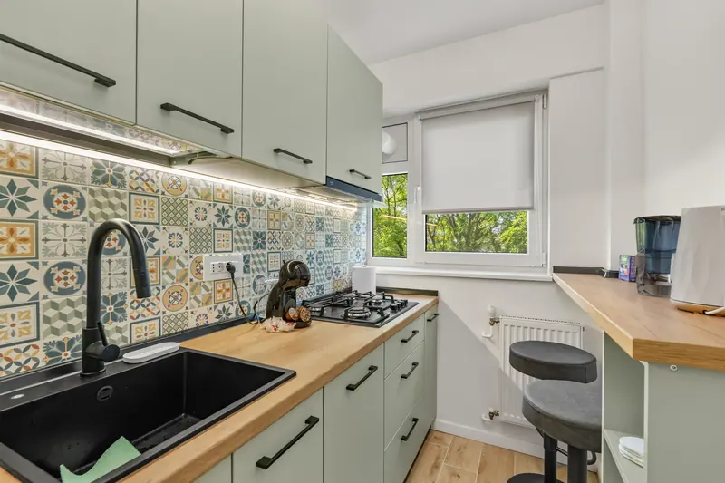 Apartament cu parchet în spic și canapea verde, Str. Vasile Pârvan, București, fotografia 17