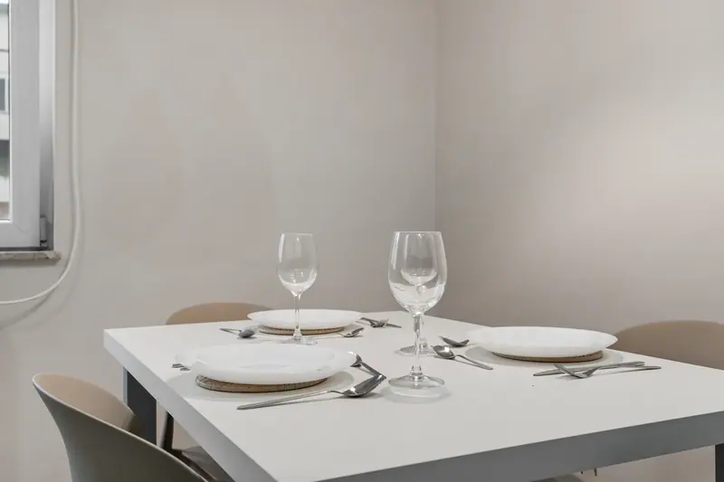 Apartament renovat cu bucătărie din lemn închis, București, fotografia 7