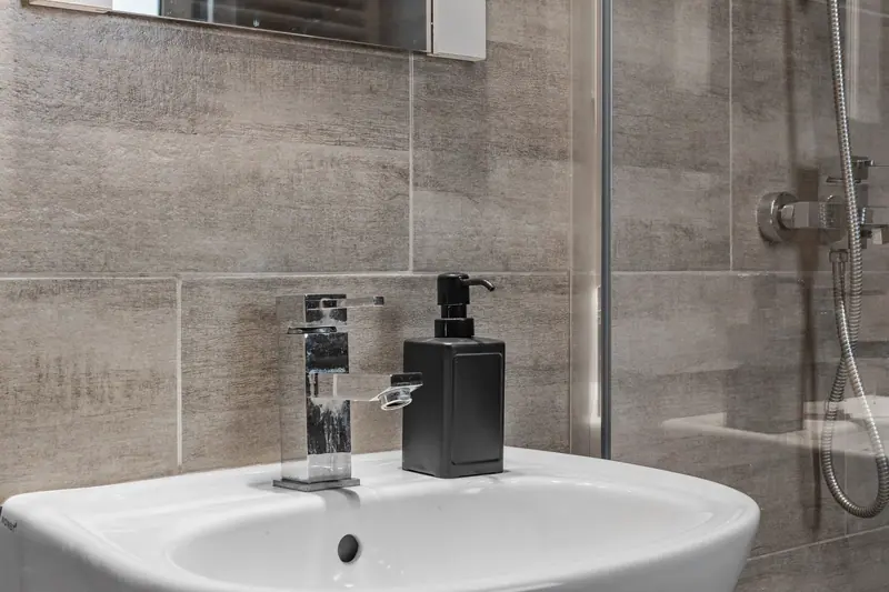 Apartament renovat într-o clădire veche, București, fotografia 6