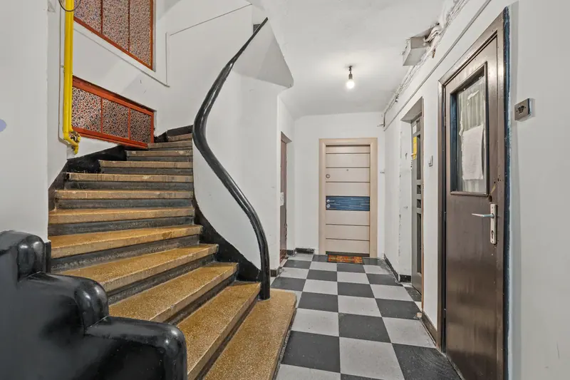 Apartament renovat într-o clădire veche, București, fotografia 18