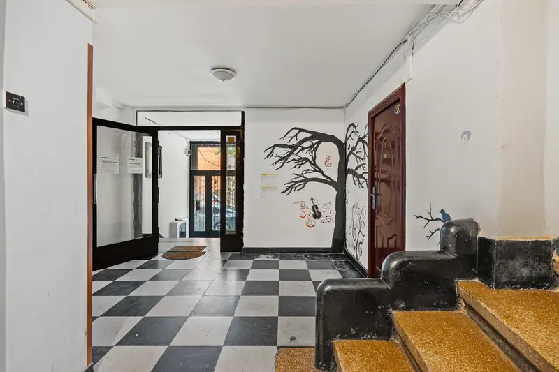 Apartament renovat într-o clădire veche, București, fotografia 19