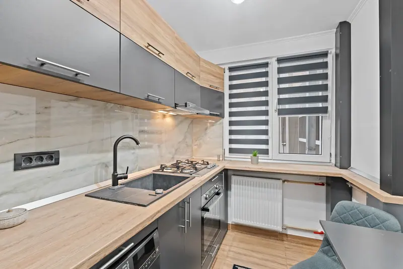 Apartament renovat cu parchet din lemn, Bd. Nicolae Bălcescu, București, fotografia 2