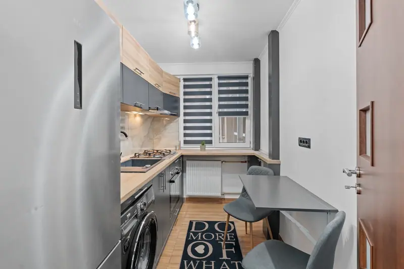 Apartament renovat cu parchet din lemn, Bd. Nicolae Bălcescu, București, fotografia 3