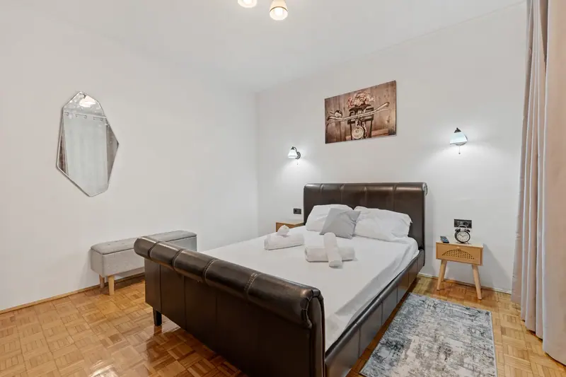 Apartament renovat cu parchet din lemn, Bd. Nicolae Bălcescu, București, fotografia 9
