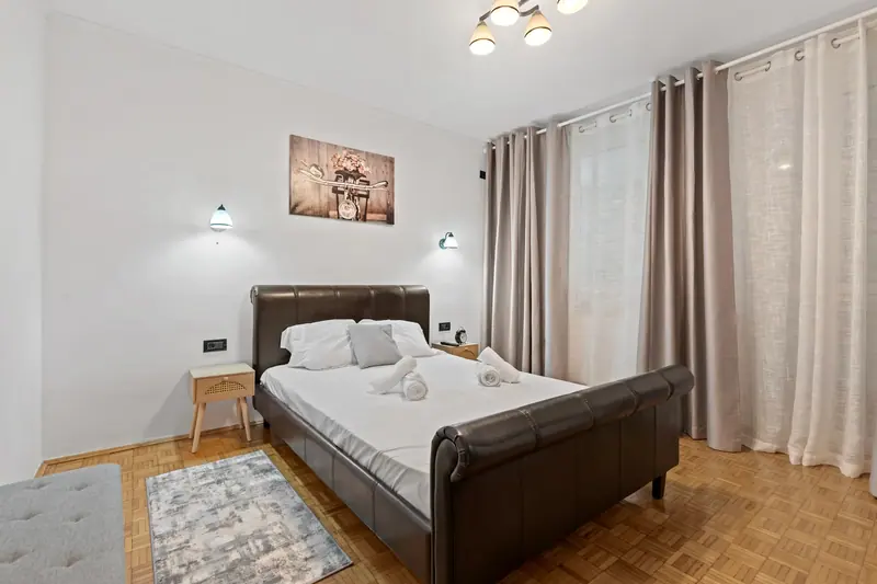 Apartament renovat cu parchet din lemn, Bd. Nicolae Bălcescu, București, fotografia 10