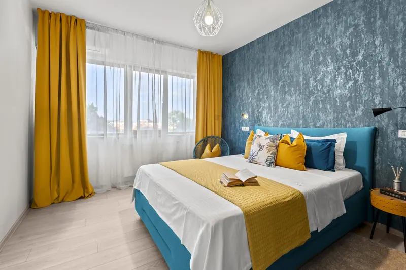 Apartament în albastru și galben, Splaiul Independenței, București, fotografia 1