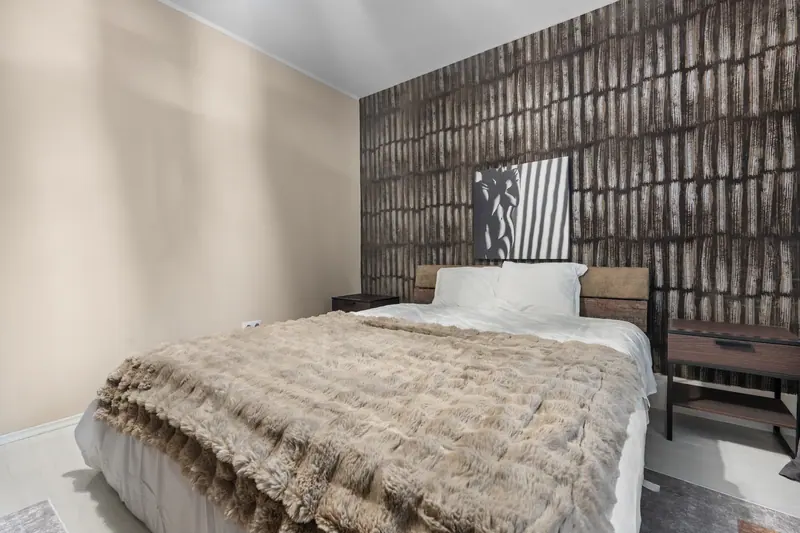 Apartament cu tapet texturat și bucătărie lucioasă, București, fotografia 4