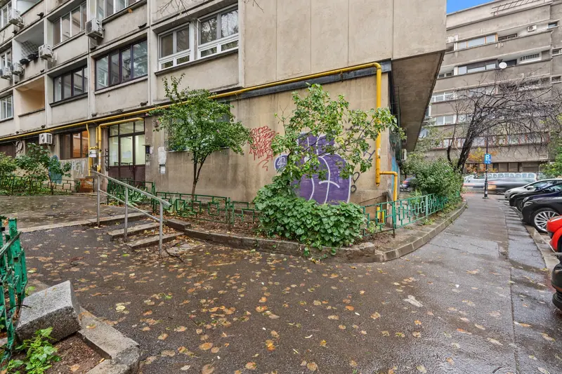 Apartament cu tapet texturat și bucătărie lucioasă, București, fotografia 24