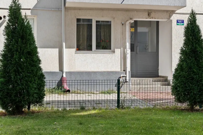 Apartament cu terasă și bucătărie neagră, București, fotografia 3