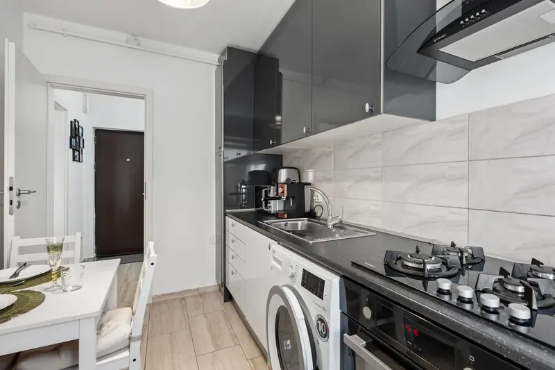 Apartament cu terasă și bucătărie neagră, București, fotografia 16