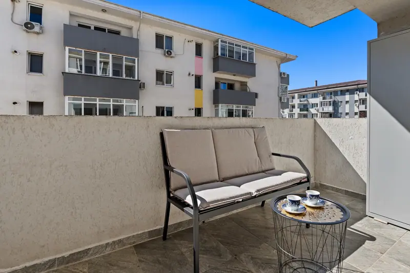 Apartament cu terasă și bucătărie neagră, București, fotografia 23