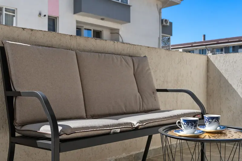 Apartament cu terasă și bucătărie neagră, București, fotografia 24
