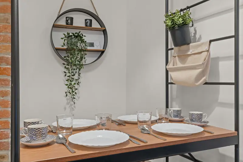 Apartament cu pereți verde fistic și cărămidă aparentă, Bd. Mihail Kogălniceanu, București, fotografia 9