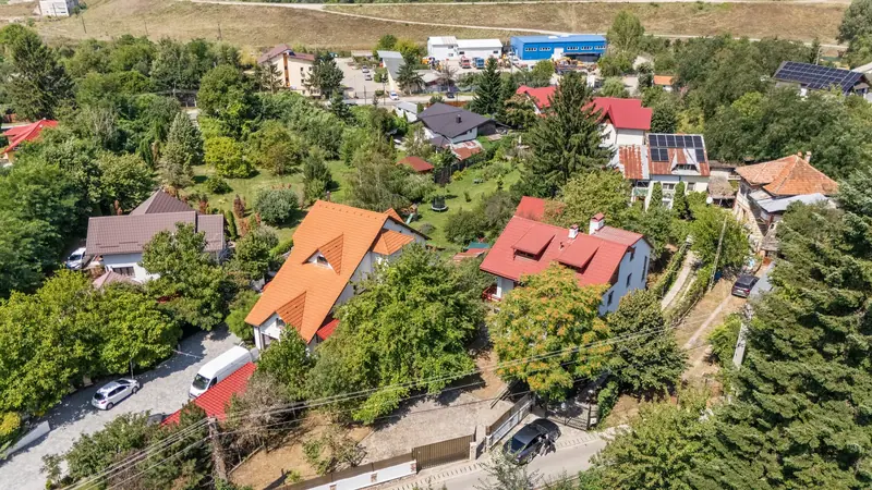 Casă cu grădină și pomi, Pitești, Argeș, fotografia 12