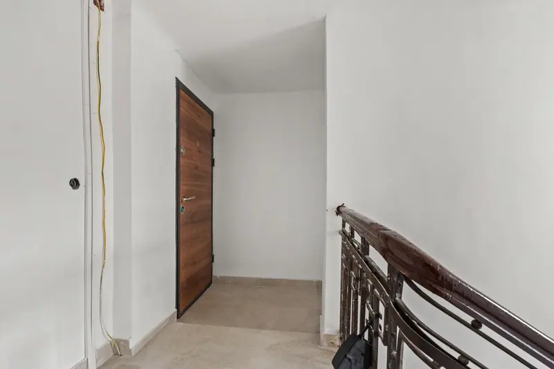 Mansardă cu grinzi de lemn, Bd. Regina Maria, București, fotografia 22